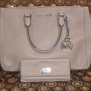 Michael Kors Large Pearl Grey Leather Satchel with wallet